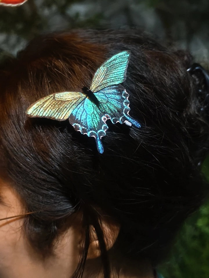 Blue-Green Swallowtail Trembling Silk Butterfly